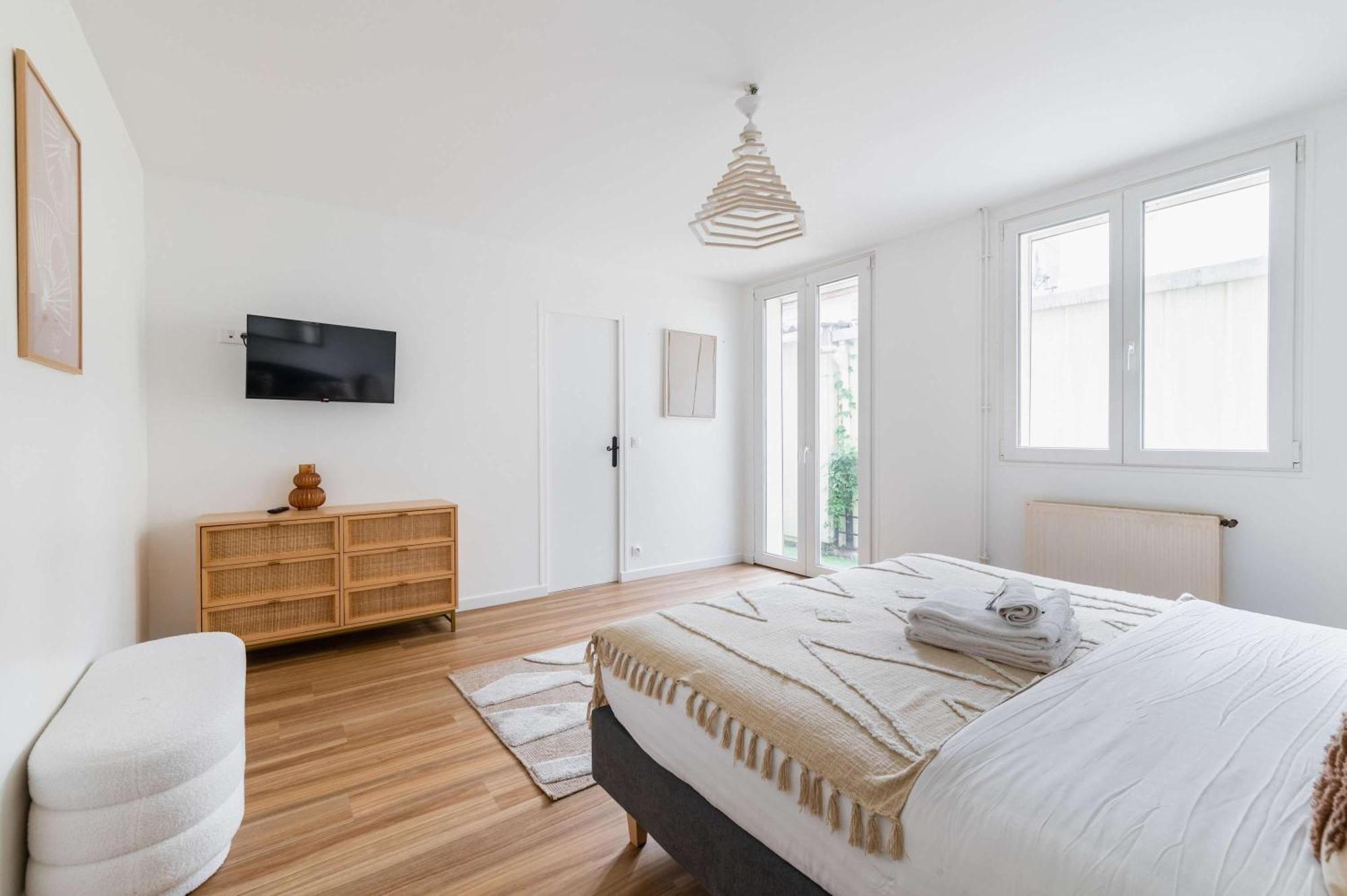 Villa Romainville Paris Pour 8 Personnes - Flat-Guest 外观 照片